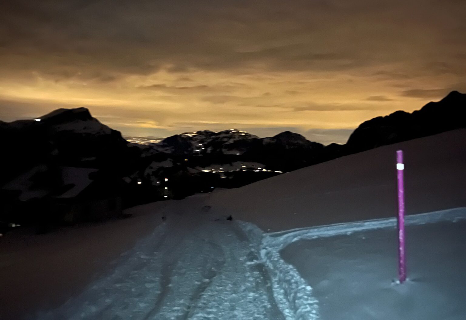 ERLEBNIS Eggberge Sternen Schneeschuhwanderung mit Käsefondue